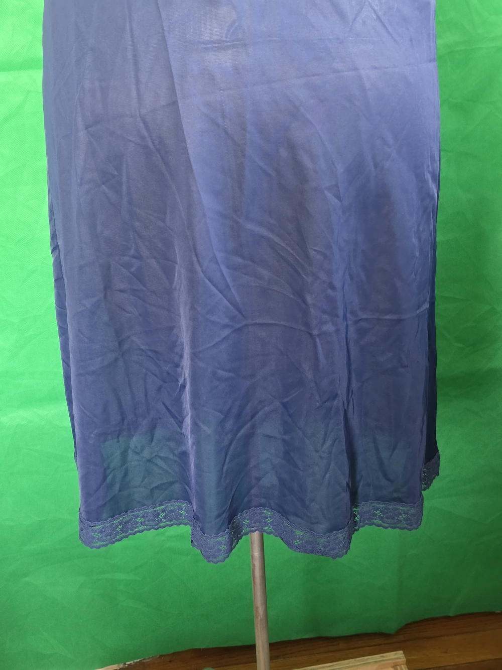 Vintage Vanity Fair  Nylon Antron III Slip Dress 34L Blue Lace Trim Romantic - Picture 10 of 14